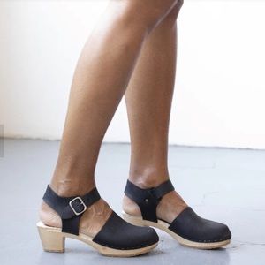 BRYR Emma Wooden Clog Platform Shoes Black 40/10 Mid Height Closed Toe